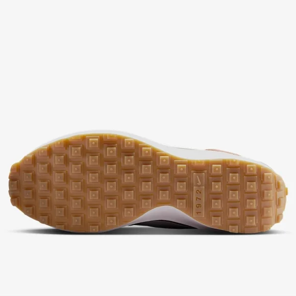 Nike Waffle Debut - Picture 3 of 8